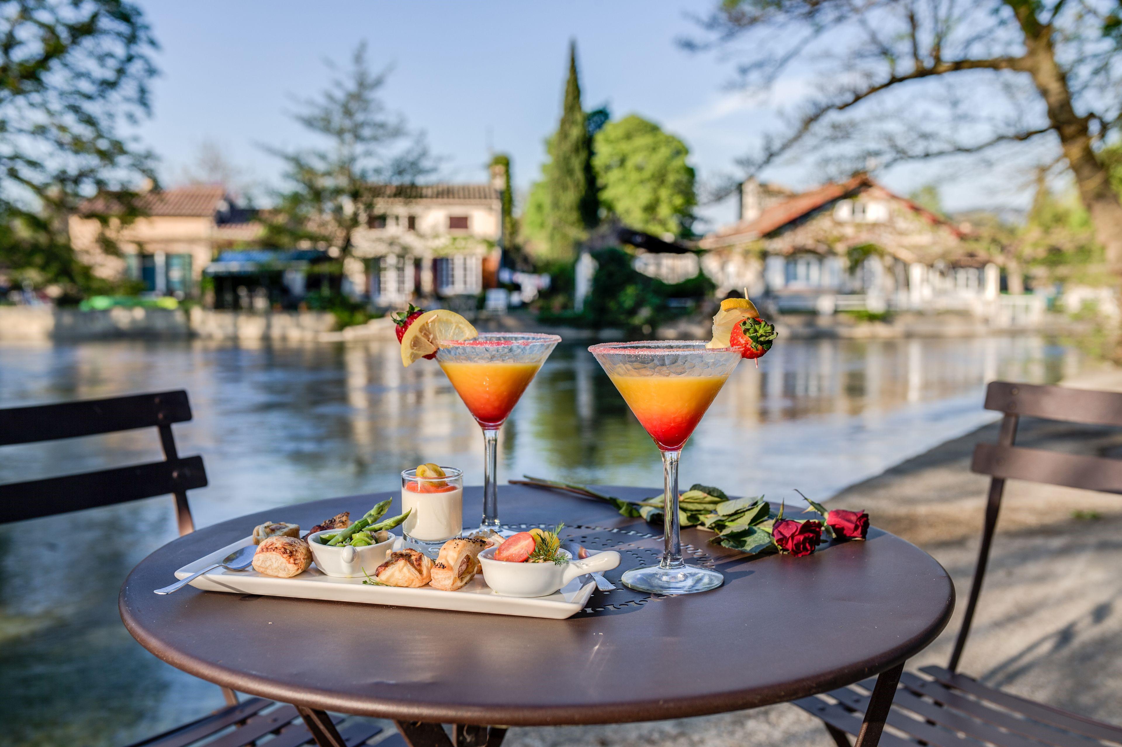 Sowell Hotels Domaine De La Petite Isle Л'Іль-сюр-ла-Сорг Екстер'єр фото